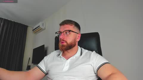 FindomGuyXXX online show from 18, 3, 2026