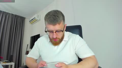 FindomGuyXXX online show from 30, 3, 2026