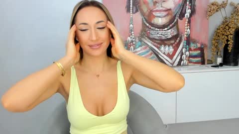 Snapshot of finestchantilly chatting on 13, 12, 2024 FinestChantilly online show from 13, 12, 2024