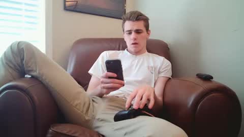 Snapshot of finnabun33 chatting on 22, 4, 2026 Jake I am Bicurious online show from 22, 4, 2026