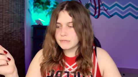 fiora online show from 25, 9, 2025