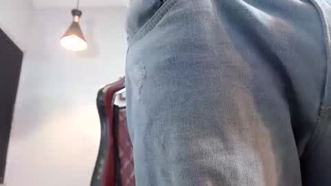 fire_boy69 online show from 17, 11, 2025