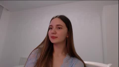 fireflies_fly_ online show from 6, 3, 2026