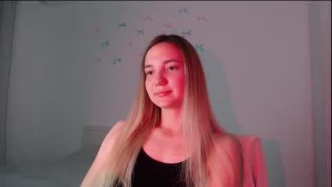 fireflies_fly_ online show from 8, 7, 2026