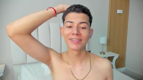 Nicolas online show from 10, 10, 2025