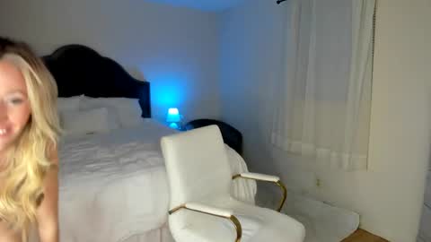 Snapshot of fitandfriskyfunxxx chatting on 8, 12, 2024 Jamie or Frisky online show from 8, 12, 2024