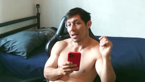 Snapshot of fitboyman chatting on 1, 4, 2026 fitboyman online show from 1, 4, 2026