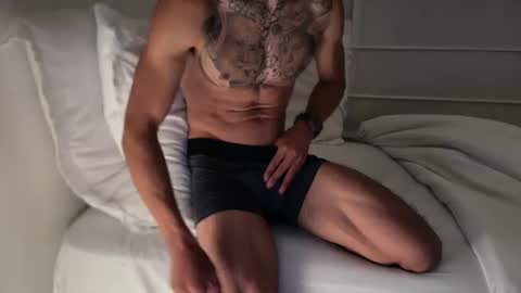 Snapshot of fitjacques chatting on 24, 6, 2026 fitjacques online show from 24, 6, 2026