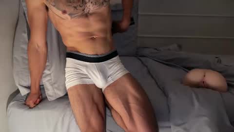 Snapshot of fitjacques chatting on 5, 7, 2026 fitjacques online show from 5, 7, 2026