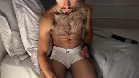 Snapshot of fitjacques chatting on 7, 7, 2026 fitjacques online show from 7, 7, 2026