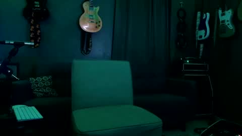 Flannel Dong online show from 23, 10, 2025