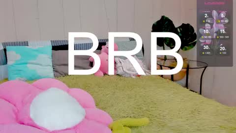 Snapshot of flatter_shy chatting on 8, 11, 2025 Diana online show from 8, 11, 2025