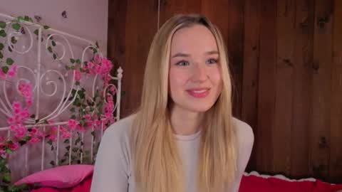 Snapshot of fletahargenrader chatting on 10, 11, 2025 Amina online show from 10, 11, 2025