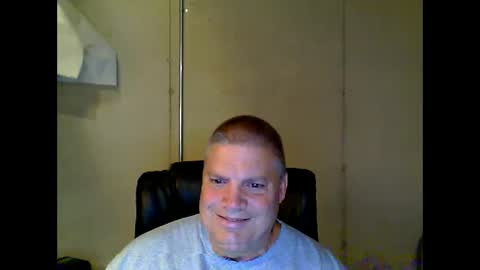 Snapshot of fletch32 chatting on 30, 9, 2025 jd online show from 30, 9, 2025