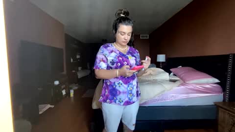 Snapshot of flirtygirlyy chatting on 28, 4, 2026 Ive Retired From Camming online show from 28, 4, 2026
