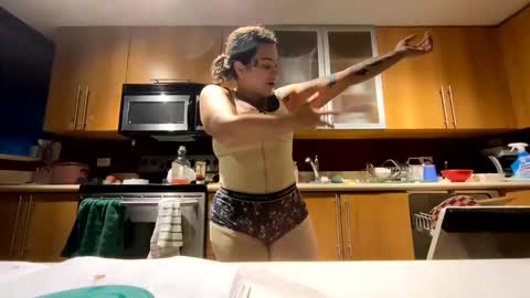 Snapshot of flirtygirlyy chatting on 19, 5, 2026 Ive Retired From Camming online show from 19, 5, 2026