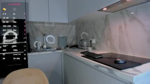 Emely  online show from 17, 9, 2025