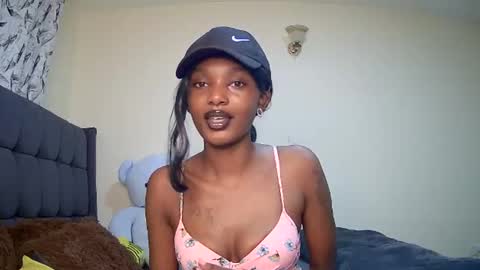 Snapshot of flirtyy_sheery chatting on 14, 12, 2024 sheery online show from 14, 12, 2024