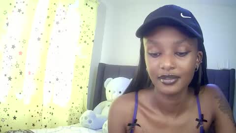 Snapshot of flirtyy_sheery chatting on 3, 10, 2025 sheery online show from 3, 10, 2025