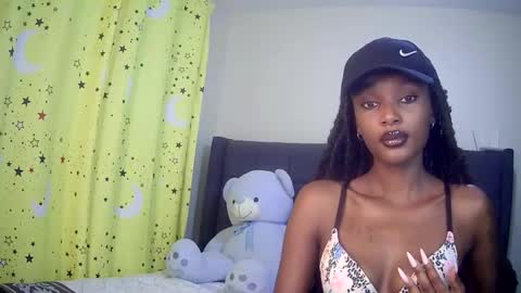 Snapshot of flirtyy_sheery chatting on 6, 10, 2025 sheery online show from 6, 10, 2025