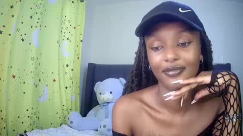 Snapshot of flirtyy_sheery chatting on 9, 10, 2025 sheery online show from 9, 10, 2025