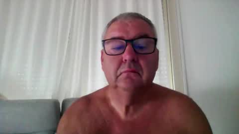 Snapshot of flo221222 chatting on 2, 2, 2026 flo221222 online show from 2, 2, 2026