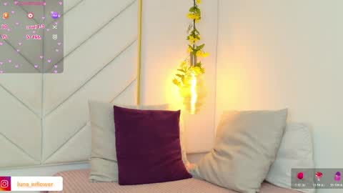 Luna online show from 5, 4, 2026