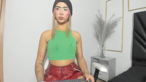 Snapshot of flor_pink chatting on 9, 6, 2026 Flor online show from 9, 6, 2026