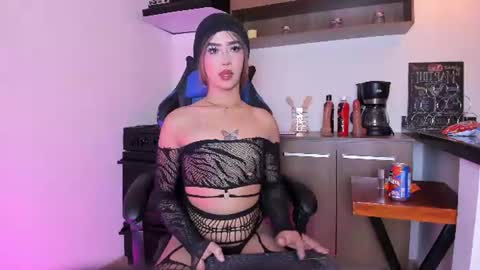 Snapshot of flor_pink chatting on 8, 7, 2026 Flor online show from 8, 7, 2026