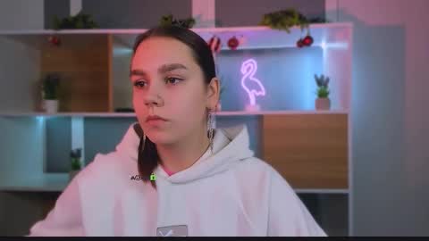 flora_nyx online show from 12, 1, 2026