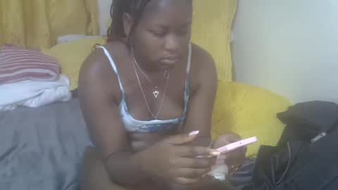 Snapshot of floral_q chatting on 4, 7, 2026 Floral online show from 4, 7, 2026