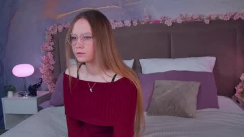 Snapshot of floralarsson chatting on 21, 5, 2026 hey there guys im Flora no not the one from WInx. But I love magical stuff and especially I love nature. I dont know I thin online show from 21, 5, 2026