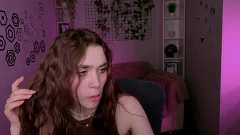 florence_barker online show from 7, 5, 2026