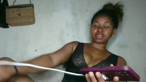 florencia011 online show from 5, 11, 2025