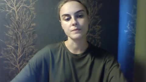 Snapshot of flower_bluee chatting on 5, 8, 2026 Ambika 3 online show from 5, 8, 2026
