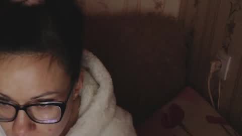 say meow and send tip  online show from 25, 12, 2024