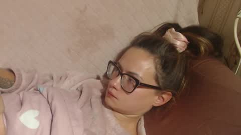 say meow and send tip  online show from 31, 10, 2025