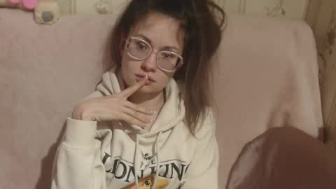 Snapshot of flowercandydoll13 chatting on 17, 3, 2026 say meow and send tip online show from 17, 3, 2026