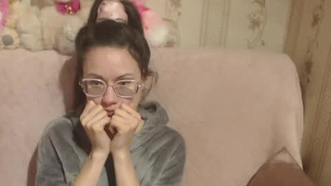 Snapshot of flowercandydoll13 chatting on 23, 3, 2026 say meow and send tip online show from 23, 3, 2026