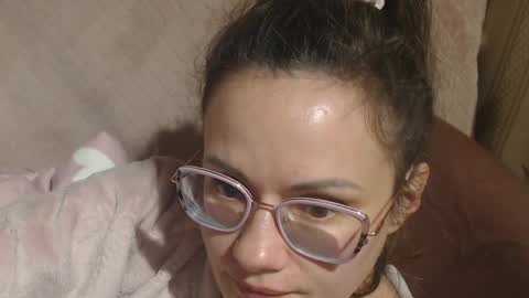 Snapshot of flowercandydoll13 chatting on 30, 3, 2026 say meow and send tip online show from 30, 3, 2026