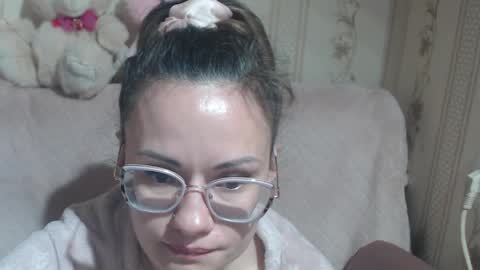 Snapshot of flowercandydoll13 chatting on 6, 4, 2026 say meow and send tip online show from 6, 4, 2026