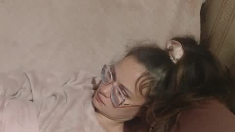 Snapshot of flowercandydoll13 chatting on 16, 4, 2026 say meow and send tip online show from 16, 4, 2026