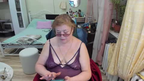 Snapshot of flowerlover8 chatting on 3, 3, 2026 Flowerlower online show from 3, 3, 2026