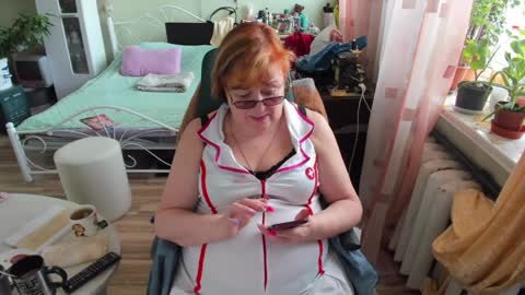 Snapshot of flowerlover8 chatting on 4, 4, 2026 Flowerlower online show from 4, 4, 2026