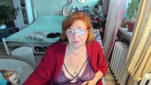 Snapshot of flowerlover8 chatting on 25, 6, 2026 Flowerlower online show from 25, 6, 2026