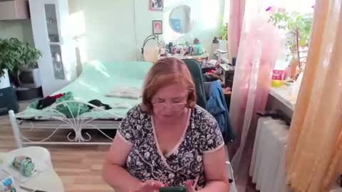 Snapshot of flowerlover8 chatting on 9, 7, 2026 Flowerlower online show from 9, 7, 2026