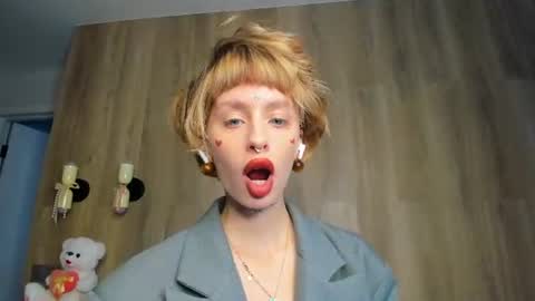 Snapshot of flowerofsin2001 chatting on 12, 7, 2026 Flower online show from 12, 7, 2026