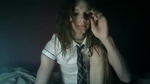 Snapshot of flowpinou chatting on 24, 9, 2025 Emmy online show from 24, 9, 2025