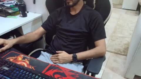 Snapshot of flowthefun chatting on 24, 6, 2026 flowthefun online show from 24, 6, 2026