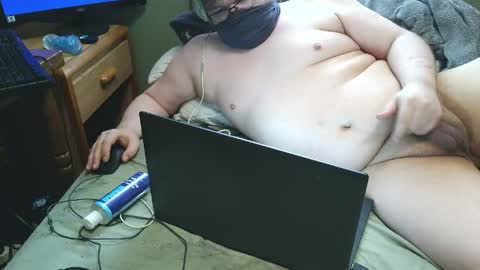 Snapshot of flufferbutt2 chatting on 19, 4, 2026 flufferbutt2 online show from 19, 4, 2026